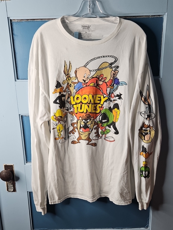 Warner Bros. Other - Warner Bros. White Looney Tunes Long-Sleeve Tee with Colorful Character Print XL